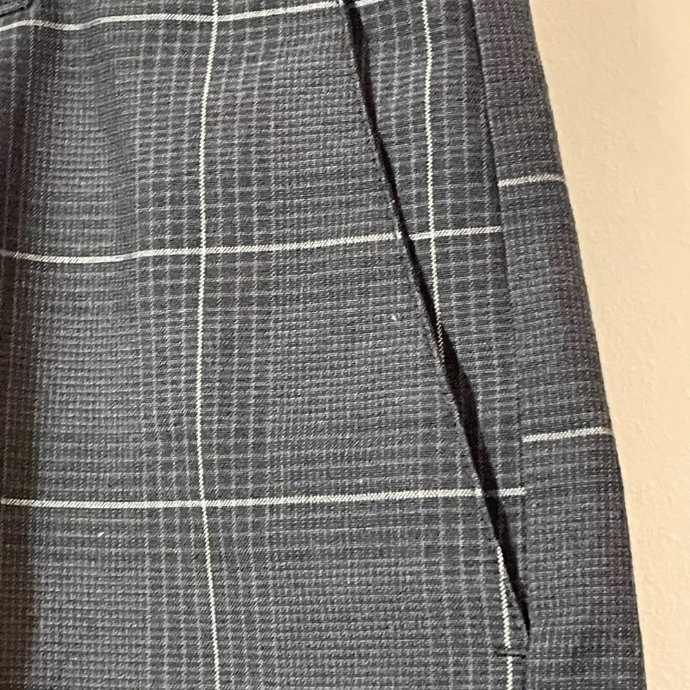 Burnside Men’s size 34 Shorts Black pinstriped cotton blend dress‎ shorts golf